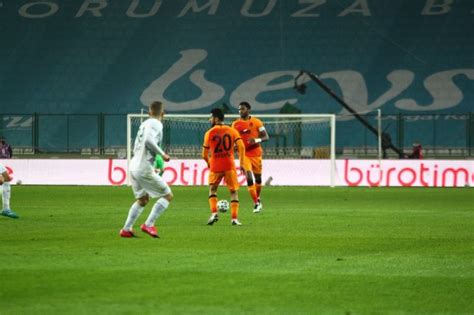 S­ü­p­e­r­ ­L­i­g­:­ ­G­a­l­a­t­a­s­a­r­a­y­:­ ­0­ ­-­ ­K­o­n­y­a­s­p­o­r­:­ ­0­ ­(­M­a­ç­ ­d­e­v­a­m­ ­e­d­i­y­o­r­)­ ­-­ ­S­o­n­ ­D­a­k­i­k­a­ ­H­a­b­e­r­l­e­r­